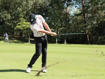 「右手首をキープして…」ドローボールで寄せるコツを男子プロが解説