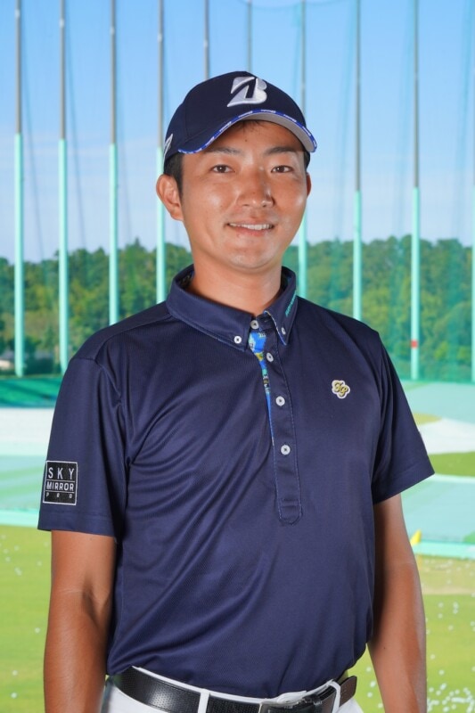 両ヒジを締めるだけ飛距離アップ！男子プロが方法をレッスン