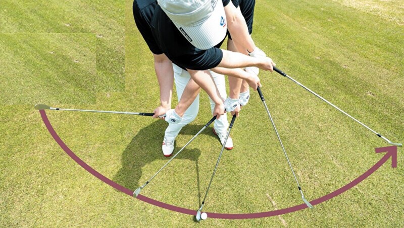 球は曲げた方がいい?アイアンショットを安定性させる打ち方を解説