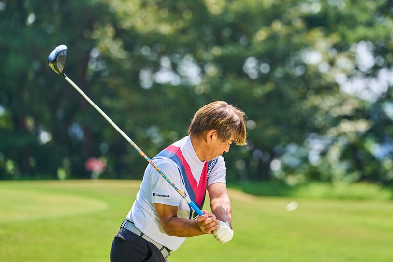 なぜ「振るのがラク」なのに、結果が出る？　軽さとしなりでスイングを助けるやさしいシャフト