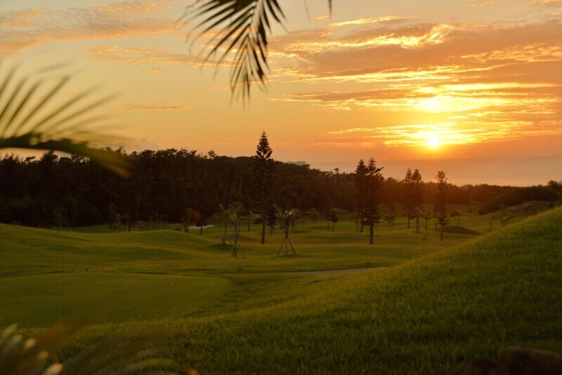 島まるごとがホテルに!年末年始は贅沢な“沖縄ゴルフ旅”がおすすめ