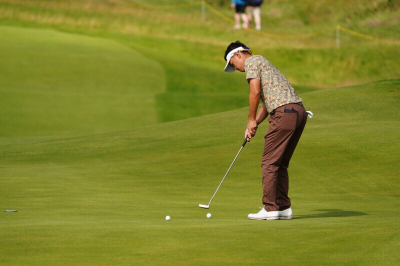 グリーンなのにウェッジで打つのはなぜ？男子プロが実践するパットの裏技