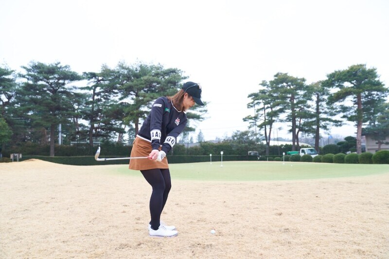 冬芝からも寄せワンを獲る！ちょっとだけスタンスを開いてアウトサイド・インに振る