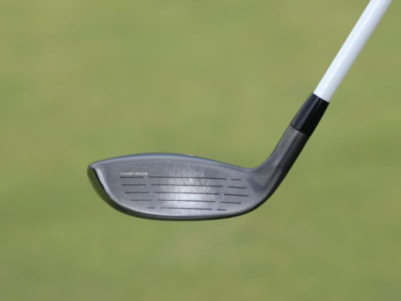 FW・UTを大きく飛ばすコツを女子プロが解説！“正しいフォロー”はどっち？