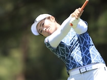 250ヤード近く飛ばす女子プロのスイング解説！強烈パワーフェードの打ち方とは？