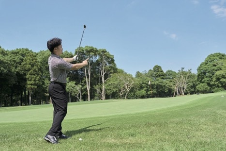 ボールを見て打つはNG?ミスなく確実に寄せつコツを解説