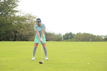 ゴルフのスライス原因は？右に曲がる理由と簡単な直し方