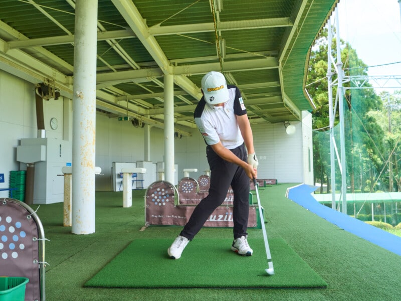 プロ3人が“アイアン上達”の秘訣を伝授!球を狙い通りに打つ方法