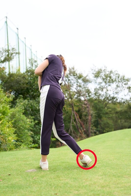 飛距離アップのポイントは“お尻”だった!強くボールを叩くコツは…