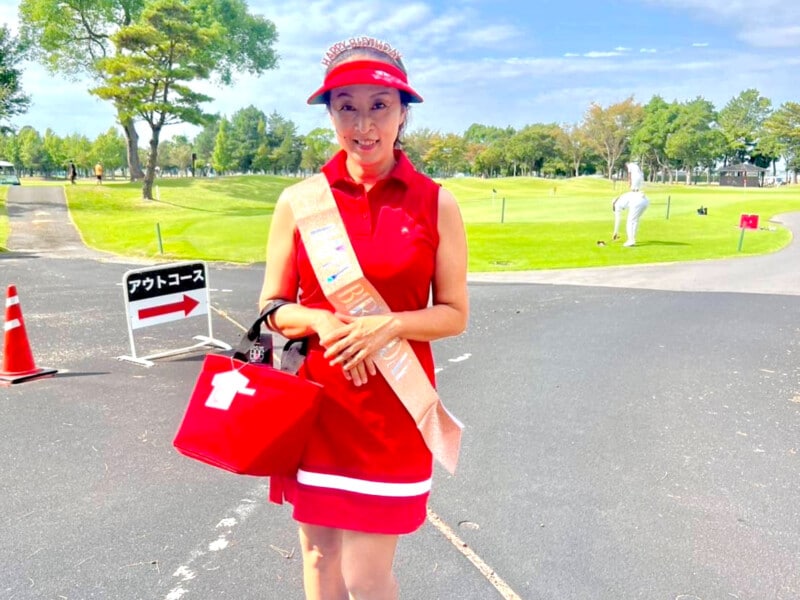 読者記者が行く！サプライズ還暦ゴルフコンペ