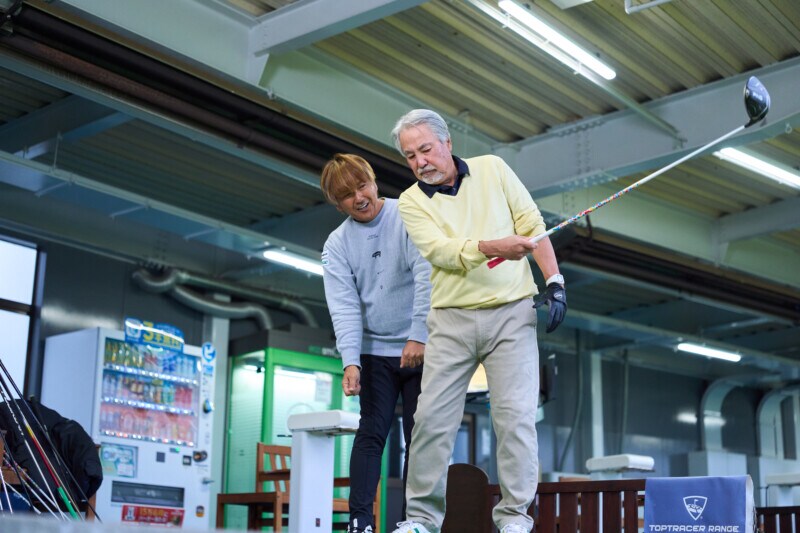 文壇のボス・大沢在昌さんをカノマタがフィッティング！　シャフトの意外な選び方とは？