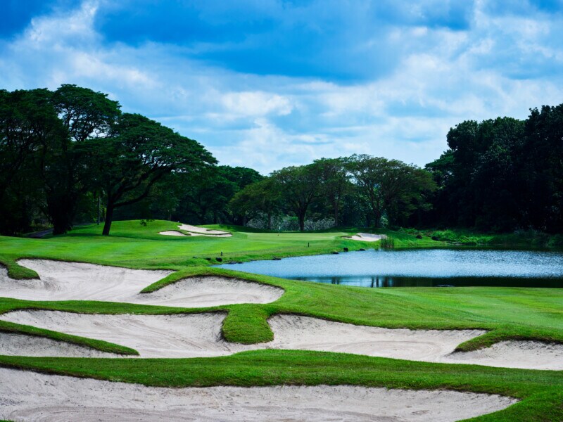 フィリピンの“ゴルフ天国”まで直行!低価格で海外ラウンドを楽しもう