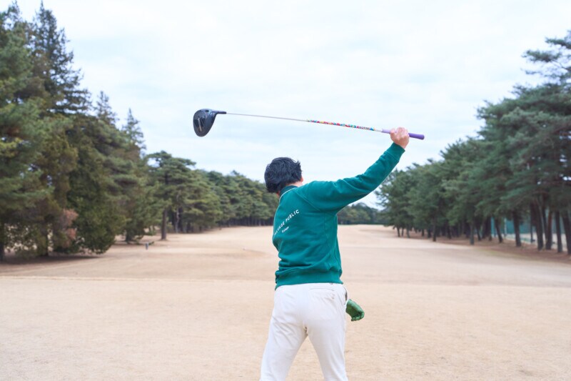 効率良くすぐに飛距離を出すには？PGAツアープロの動きを真似しよう