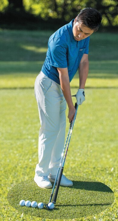 アプローチで“クリーンにミート”するには？上達するコツを人気コーチが解説