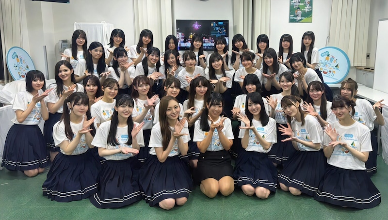 菅沼菜々、憧れのアイドルとの写真を披露!