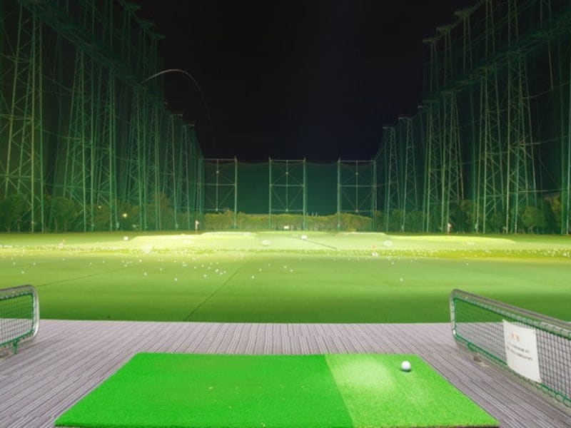 ドライバーの打ち方｜初心者向けの基本と飛距離を伸ばす練習方法