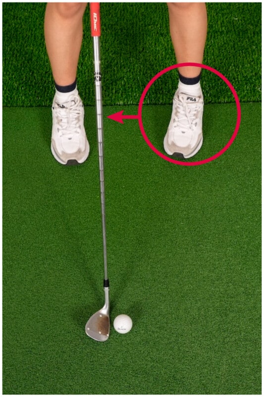 パーを獲れる“正しいフィニッシュ”はどっち？左ヒジの位置に注目！