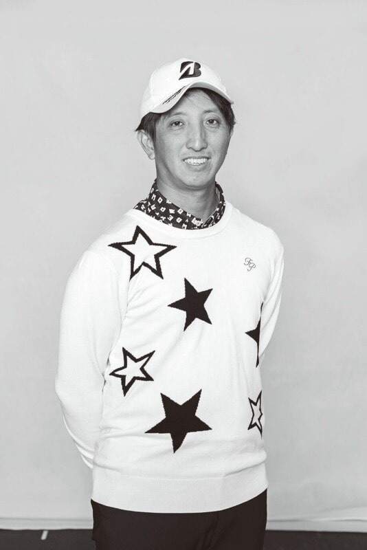 「右ヒザを曲げたまま」は間違い？バックスイングの正解は？