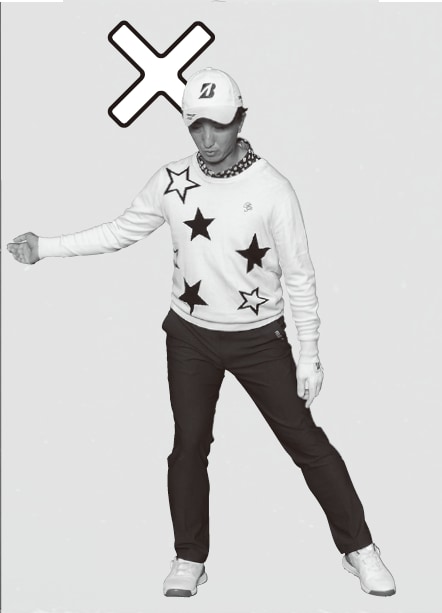 「右ヒザを曲げたまま」は間違い？バックスイングの正解は？