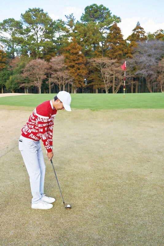 ミスなく転がすコツは?ハンドアップ&フェースを閉じるが正解!