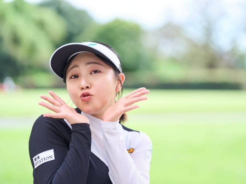 強く振るのは絶対NG！女性コーチが“大きく飛ばすポイント”を解説