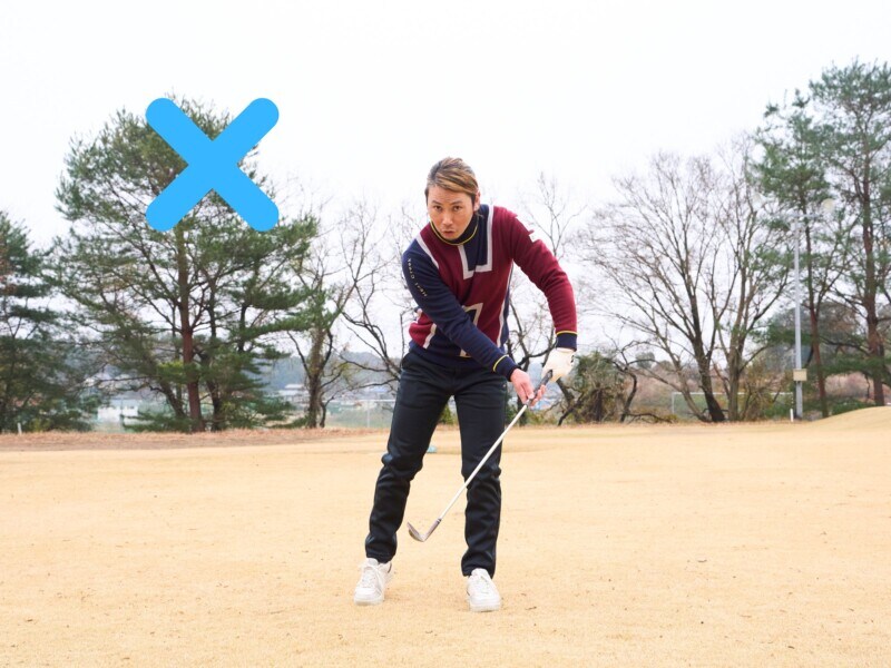 ミスの原因はハンドファーストのせい?簡単に寄せる打ち方を解説