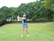 “左足の裏”だけ意識すればOK！女子プロが実践する飛ばしのワザ