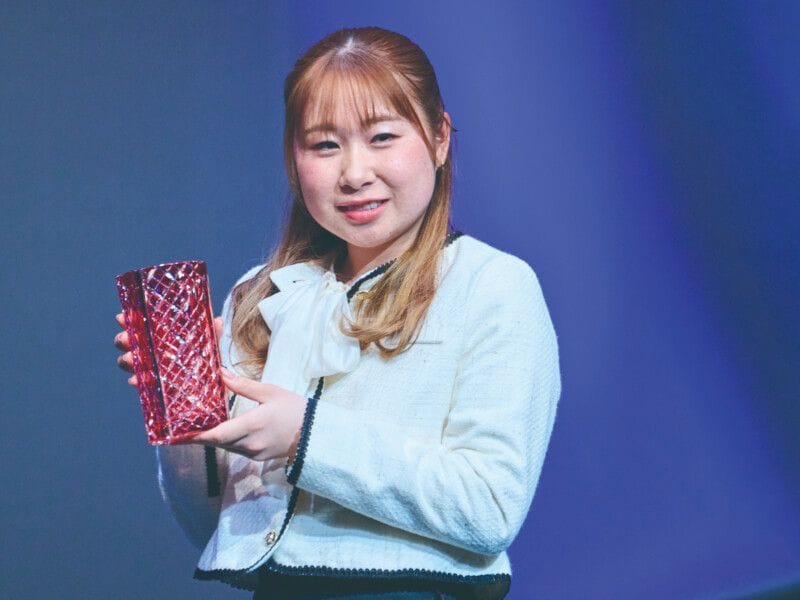 女子プロの“美しすぎるドレス姿”!「JLPGAアワード」を振り返る