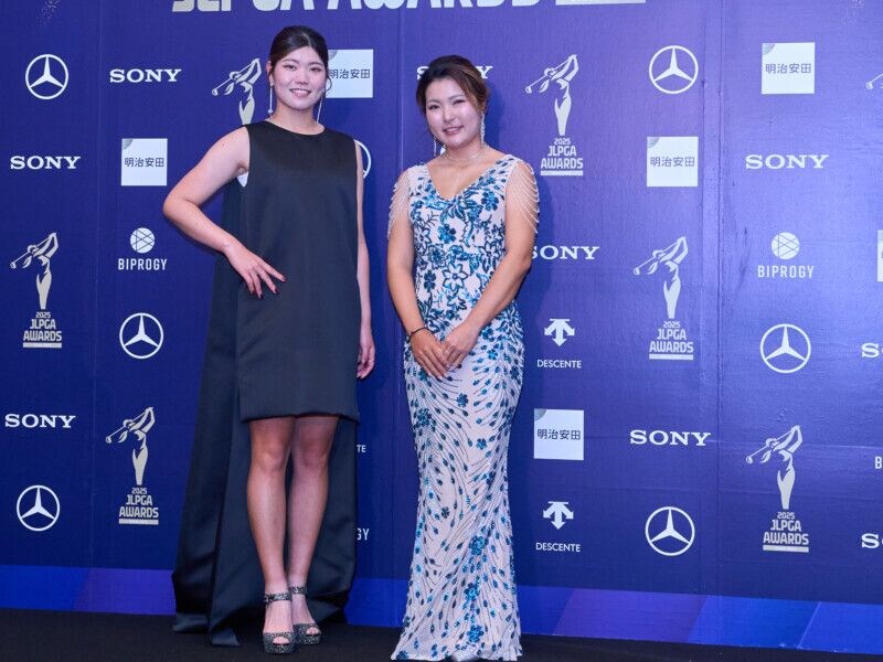 女子プロの“美しすぎるドレス姿”!「JLPGAアワード」を振り返る