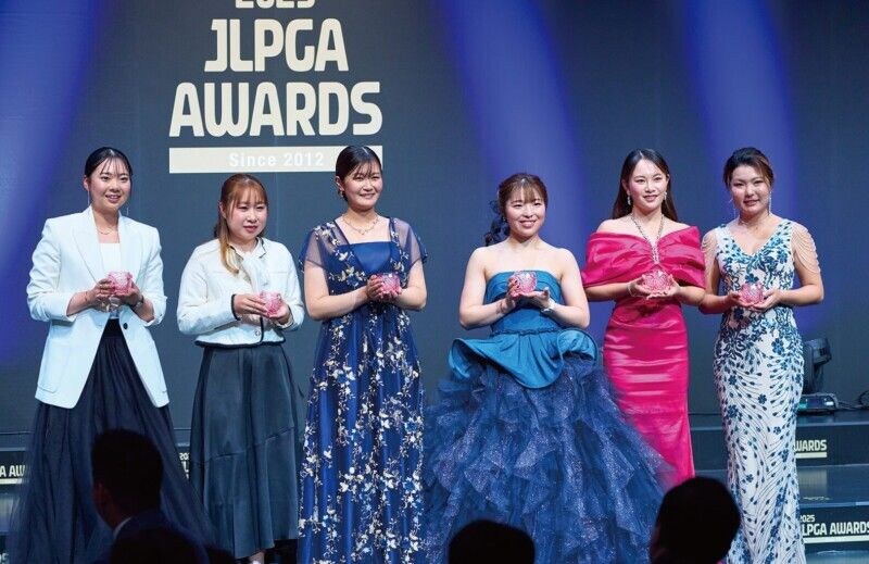 女子プロの“美しすぎるドレス姿”!「JLPGAアワード」を振り返る