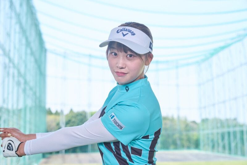 飛距離アップのコツは「右肩の位置」に注目！女子プロがレッスン