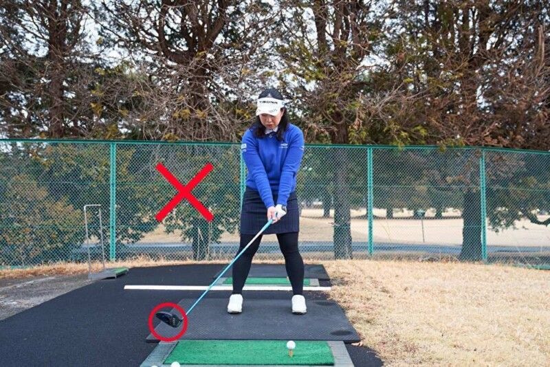 飛距離アップのコツは「右肩の位置」に注目！女子プロがレッスン