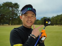 シールを貼るだけでFWが上達する！ヘッドの中心に当てる練習をしよう