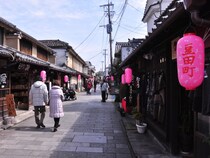 広々とした本格コースのあとに！創業100年越えの酒造や文化財巡りはいかが？