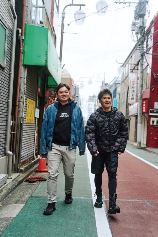 武井壮、大注目の男子プロと街ブラトーク！「僕、ゴルフをしていなかったんですよ」