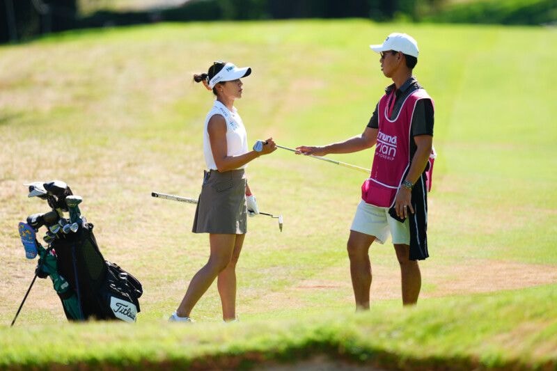 女子プロがキャディと手つなぎ!? リディア・コ夫妻が話題