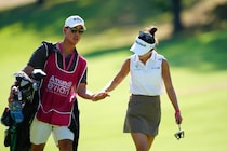 女子プロがキャディと手つなぎ!? リディア・コ夫妻が話題