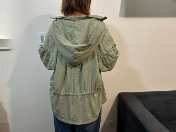 ワークマンのコスパ最強アウターが優秀すぎる！撥水ギャザージャケットを実際に着てみた！