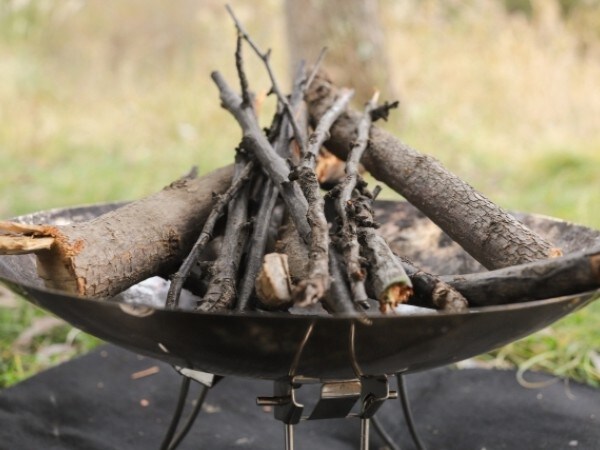 キャンプで失敗しがち!薪と炭の簡単な火おこしと失敗しないためのコツを上級者が徹底解説!