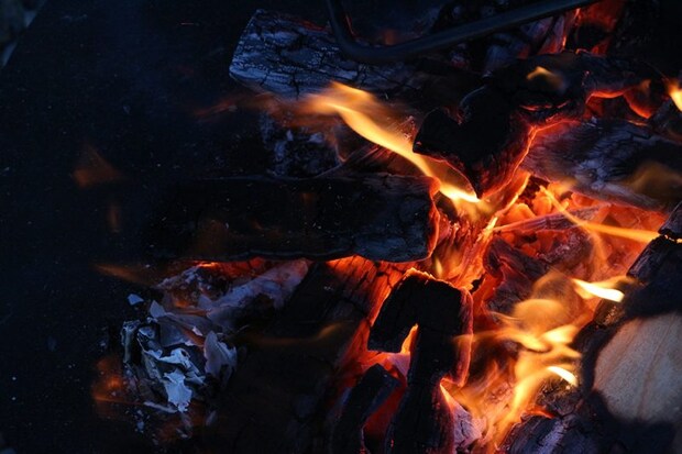 「意外と知らない」初心者必見！焚き火の簡単な楽しみ方を徹底解説！