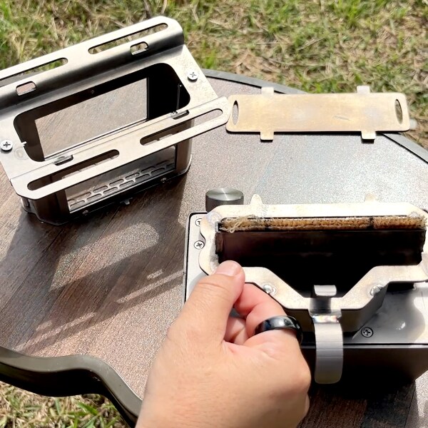 ソロキャンプを変える！1台5役の多機能ミニアイロンストーブが天才すぎる！