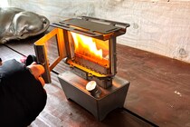 ソロキャンプを変える！1台5役の多機能ミニアイロンストーブが天才すぎる！