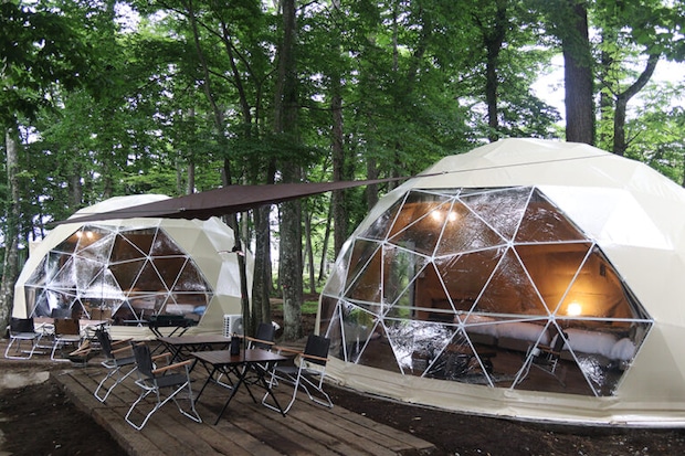 知らないと失敗するかも？グランピングとコテージの違いを徹底解説！