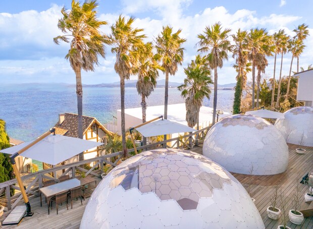 知らないと失敗するかも?グランピングとコテージの違いを徹底解説!