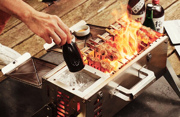 煙を抑えて調理ができる！変幻自在で軽量な新型グリルが優秀すぎる！