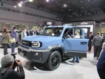 発売間近！大注目のトヨタのランドクルーザーFJを実際に展示会で見てみた！