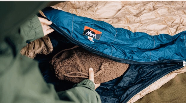 睡眠不足の悩みを解決！冬キャンプを快適にする湯たんぽおすすめ5選