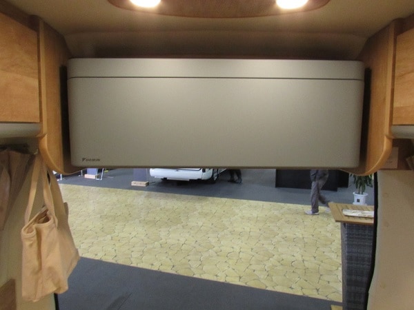 これぞ“ペット専用キャンピングカー”革命！レクヴィ『ソラン』が想像以上に快適すぎた