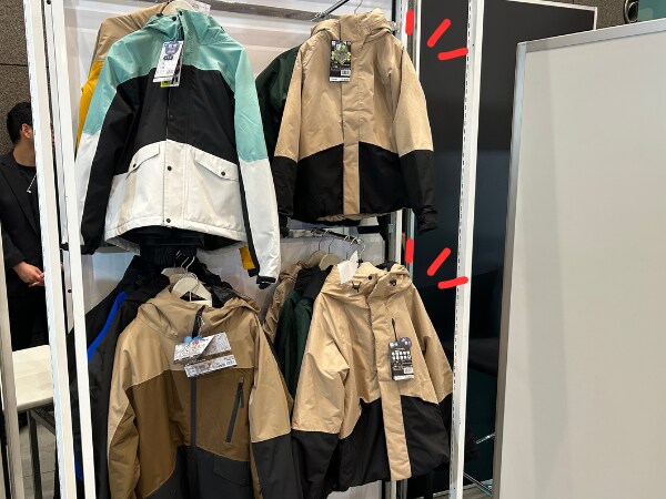 薄いのに極暖!?親子リンクコーデで無双できる「XShelter断熱α」が画期的すぎる!