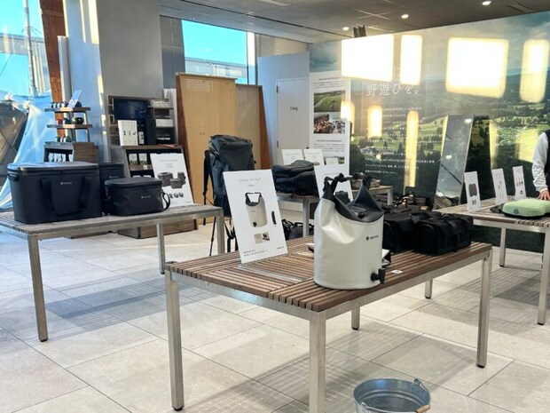 スノーピークの最新テントは10分で設営できちゃう!実際に展示会で見てみた